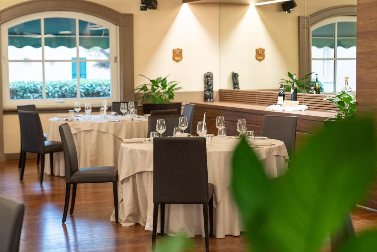 Le Robinie Golf & Resort Solbiate Olona Extérieur photo