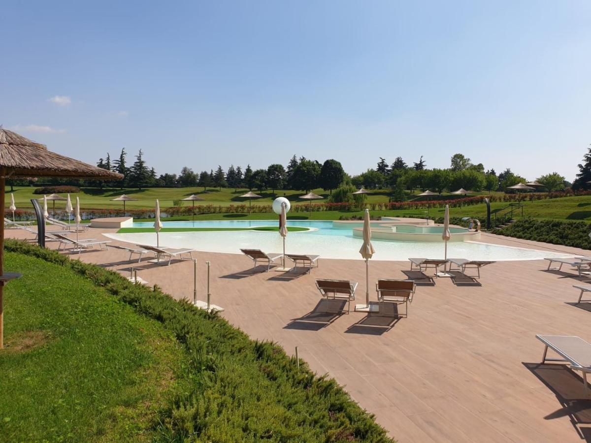 Le Robinie Golf & Resort Solbiate Olona Extérieur photo