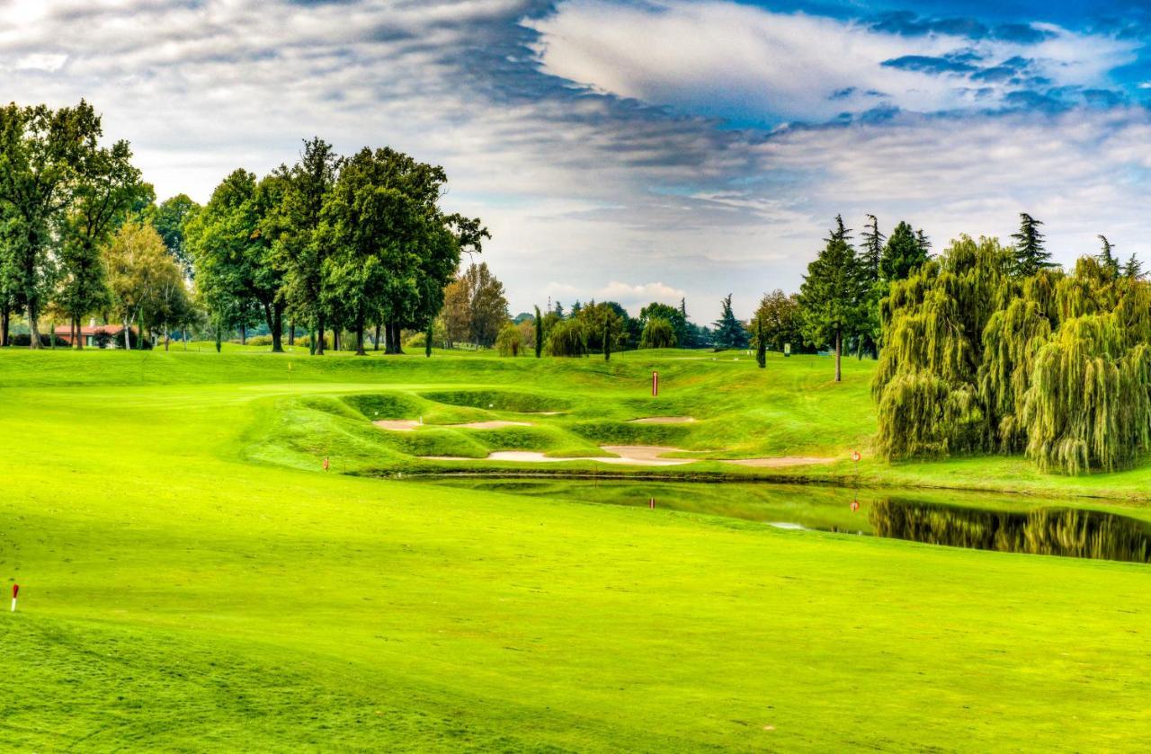 Le Robinie Golf & Resort Solbiate Olona Extérieur photo