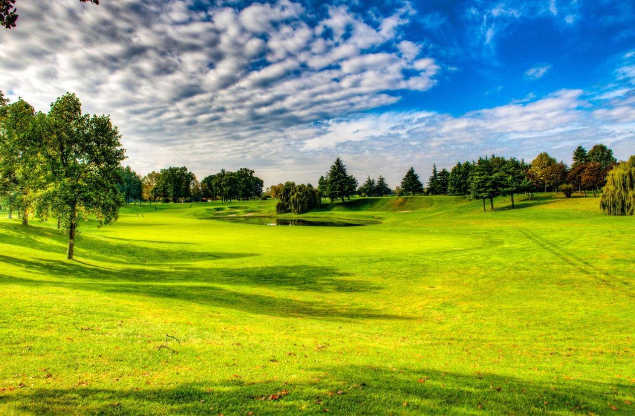 Le Robinie Golf & Resort Solbiate Olona Extérieur photo
