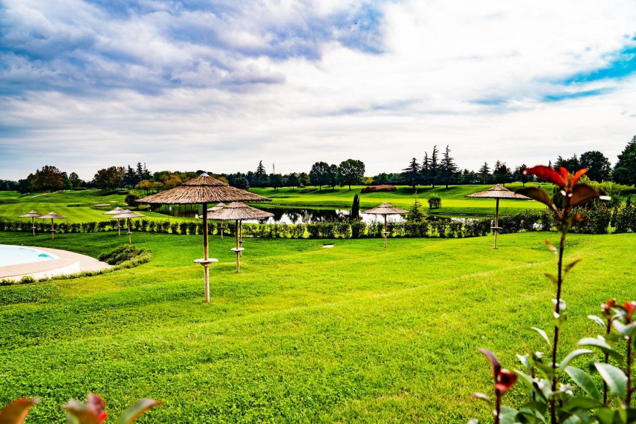 Le Robinie Golf & Resort Solbiate Olona Extérieur photo