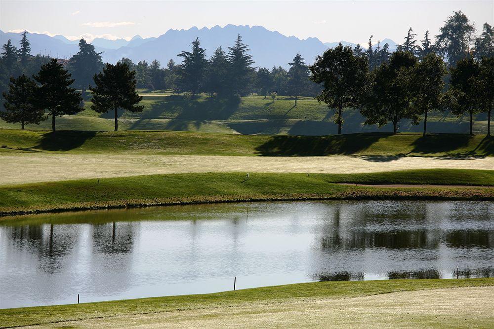 Le Robinie Golf & Resort Solbiate Olona Extérieur photo
