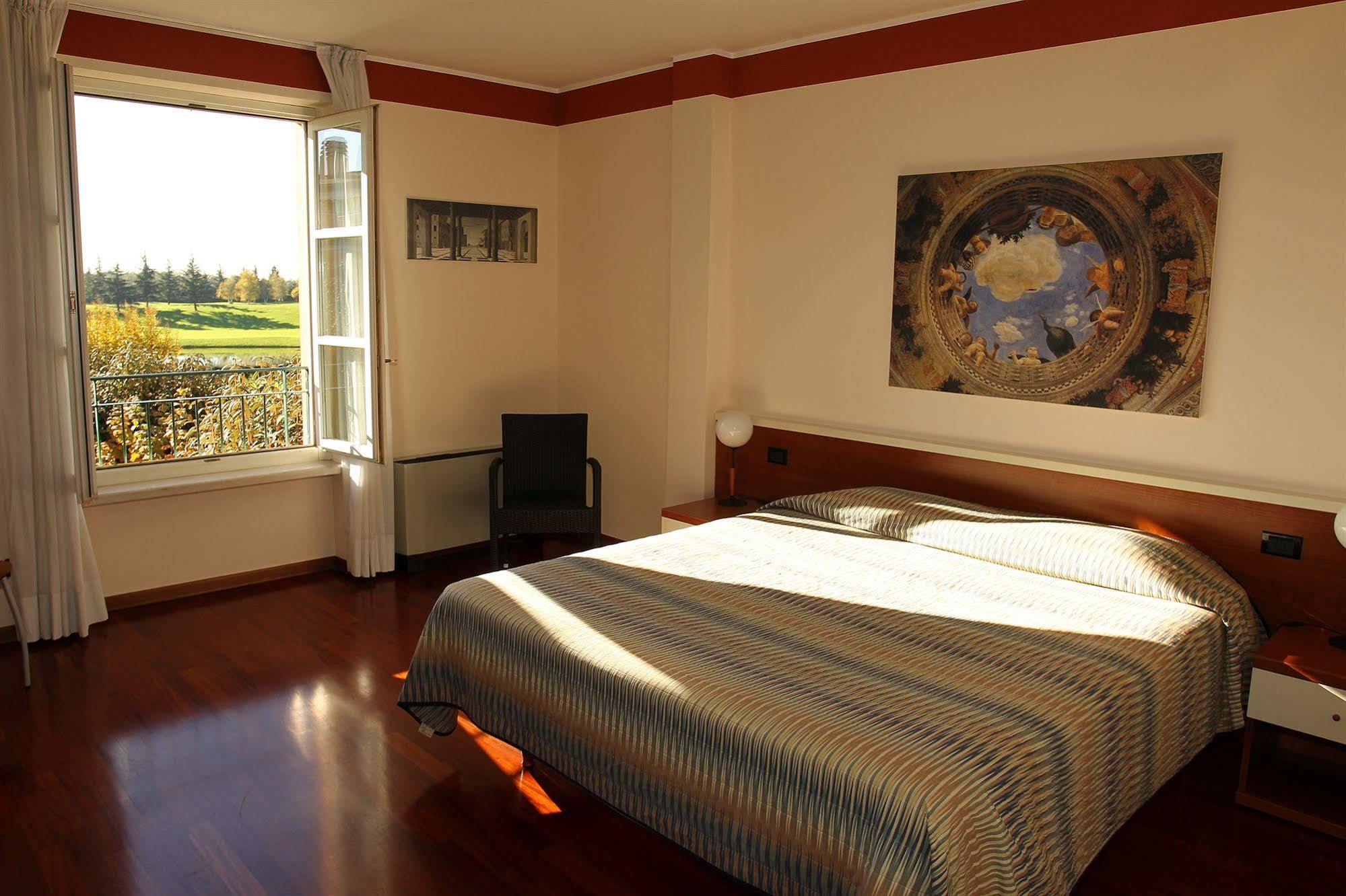 Le Robinie Golf & Resort Solbiate Olona Extérieur photo